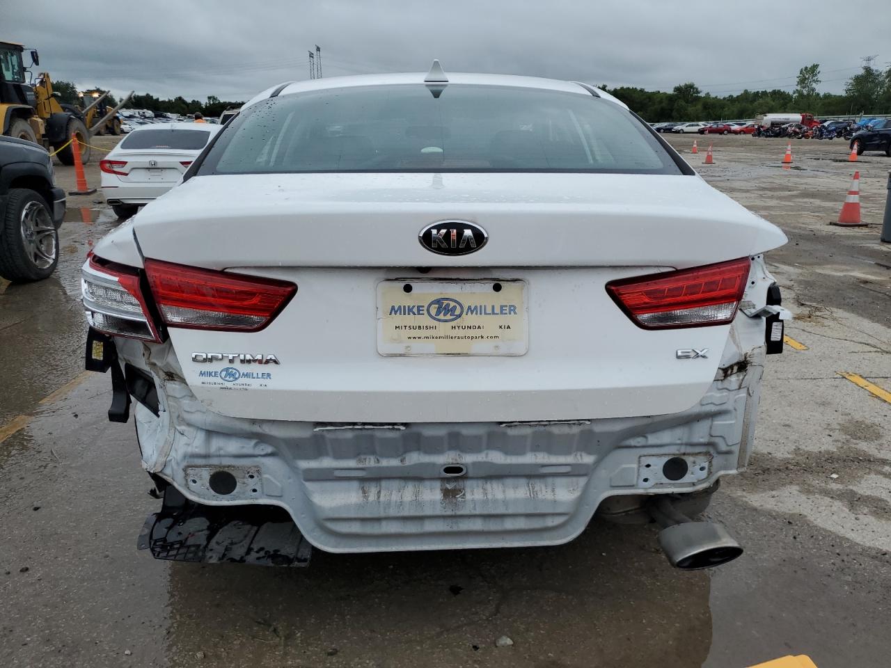 5XXGU4L33JG231894 2018 Kia Optima Ex