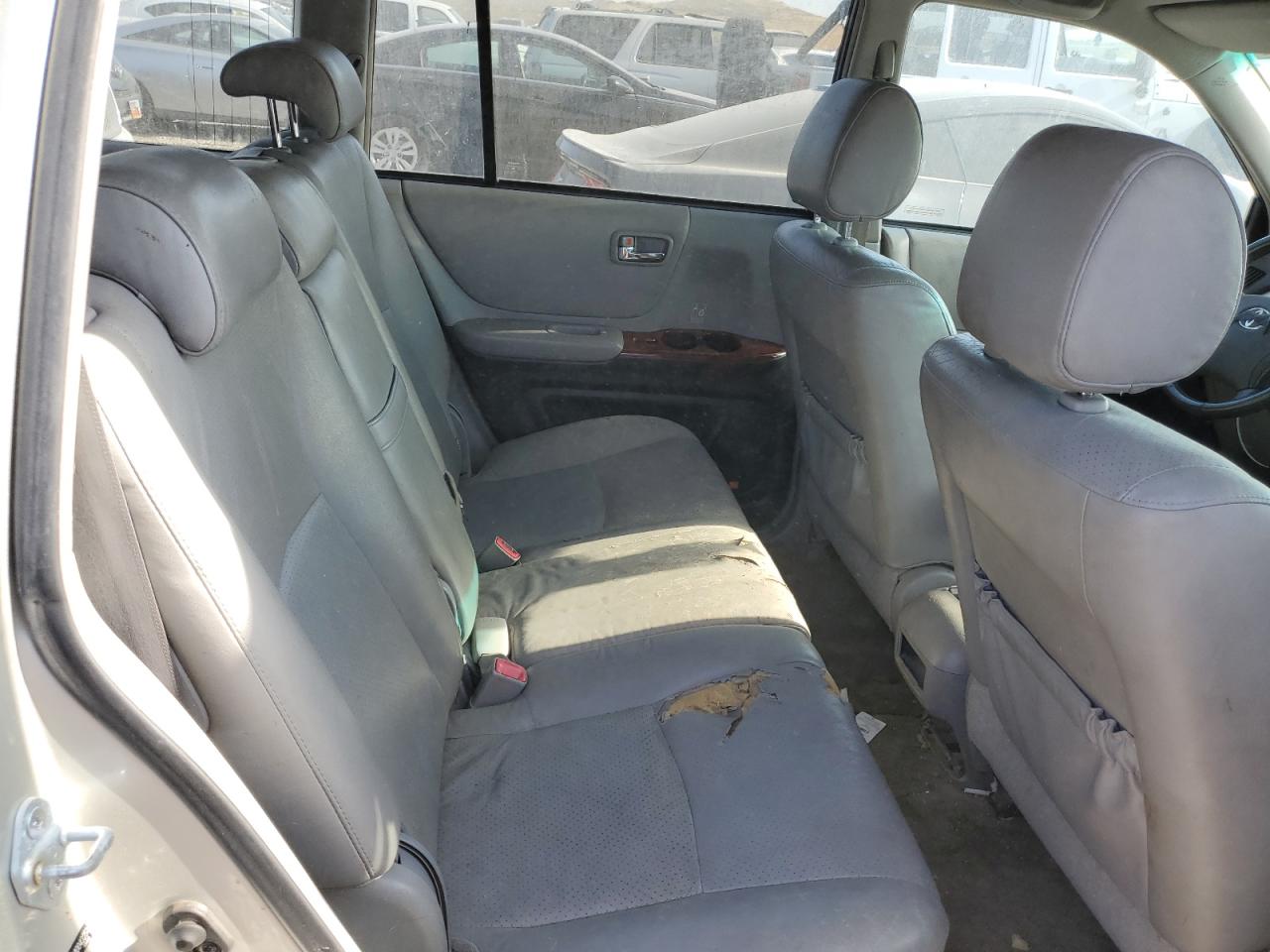 JTEDP21A040042251 2004 Toyota Highlander Base