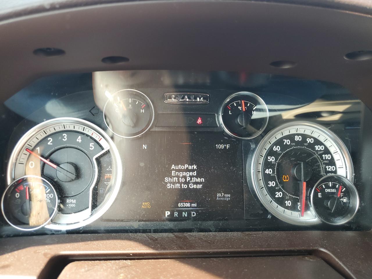 1C6RR7NM2JS338689 2018 Ram 1500 Laramie