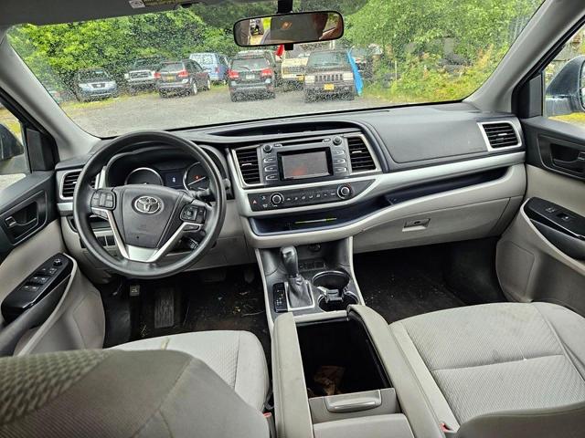 VIN 5TDZKRFH3ES012327 2014 Toyota Highlander, LE no.8