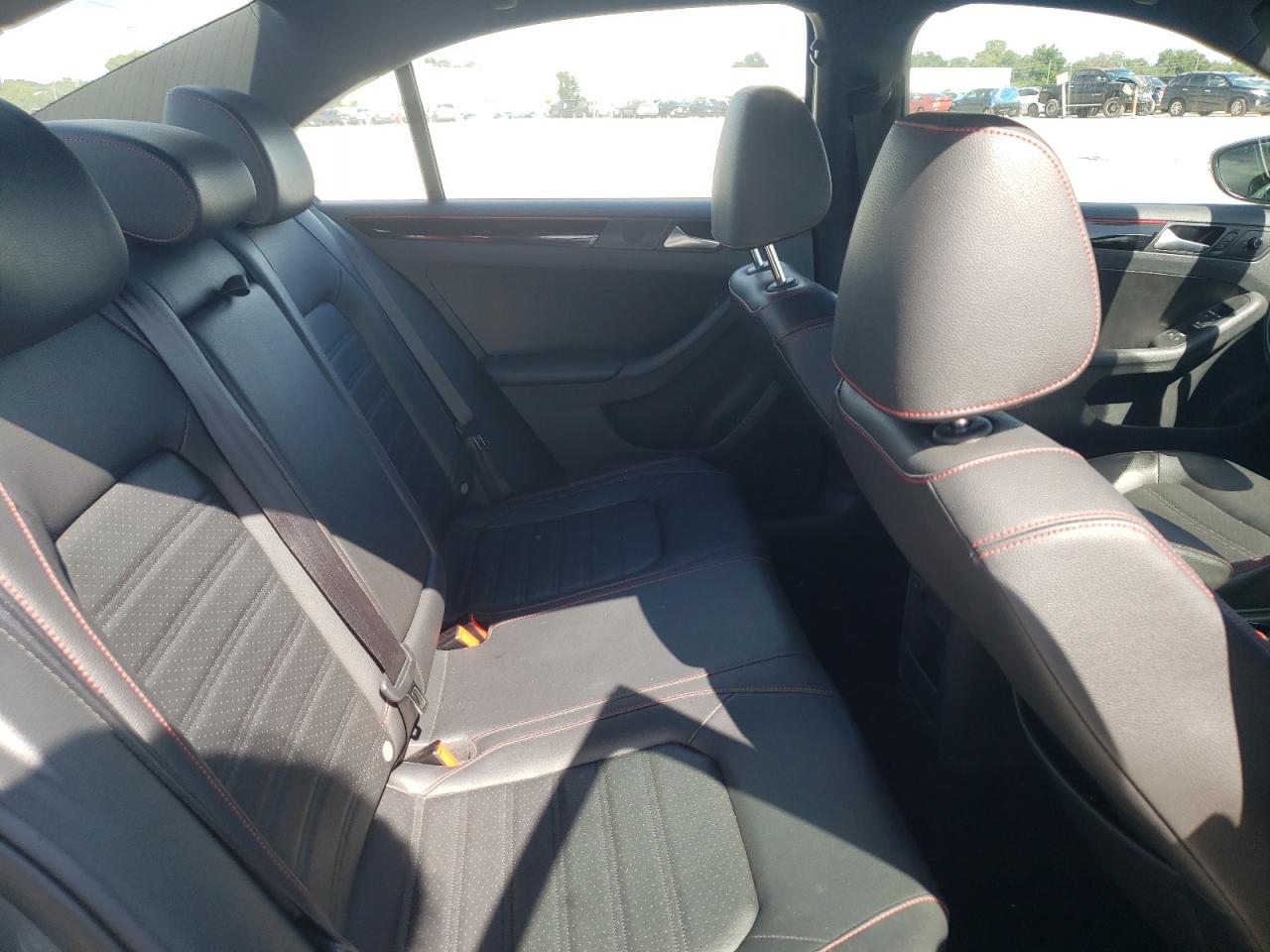 3VW4T7AJ4HM310716 2017 Volkswagen Jetta Gli