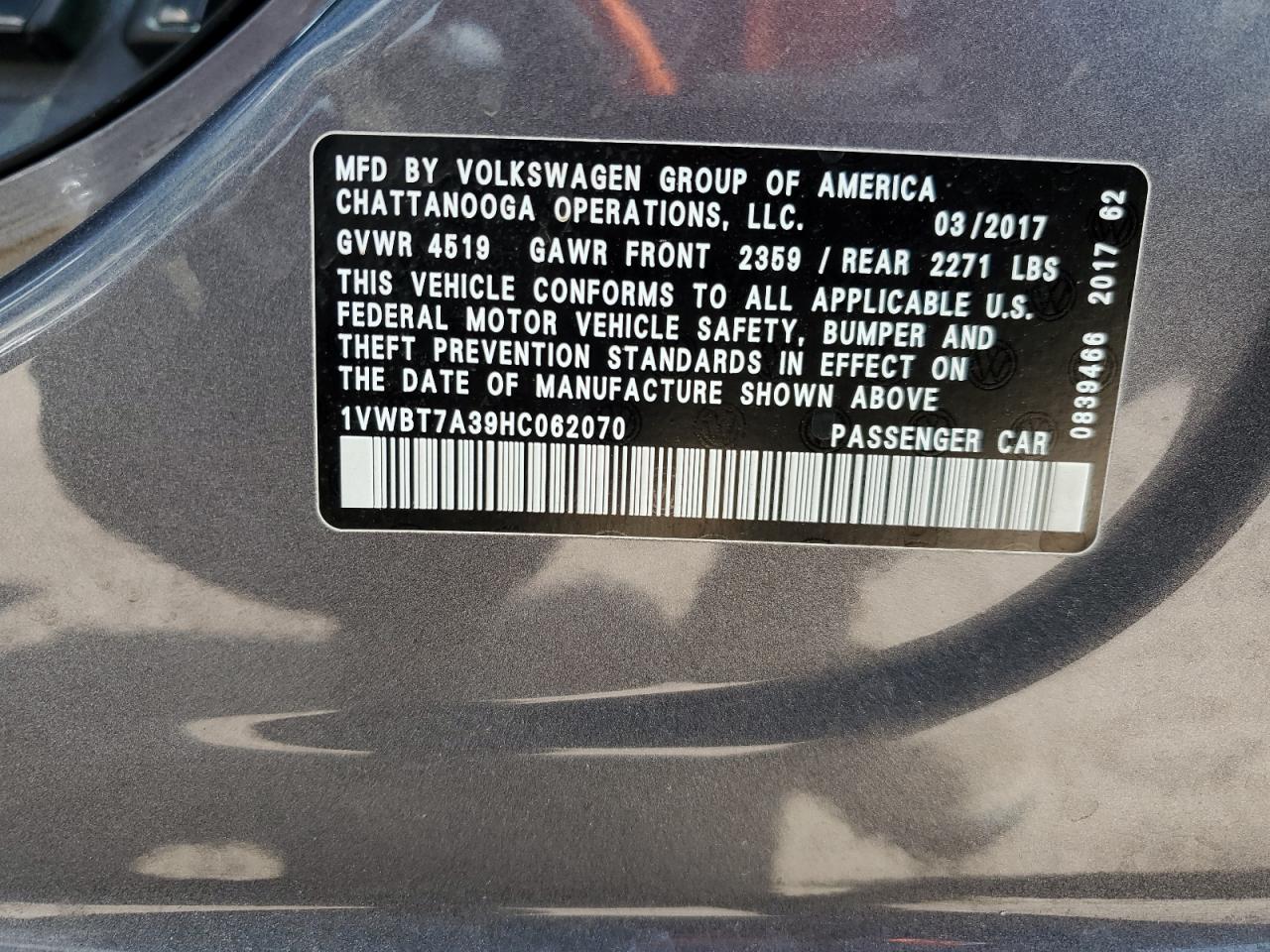 1VWBT7A39HC062070 2017 Volkswagen Passat Se
