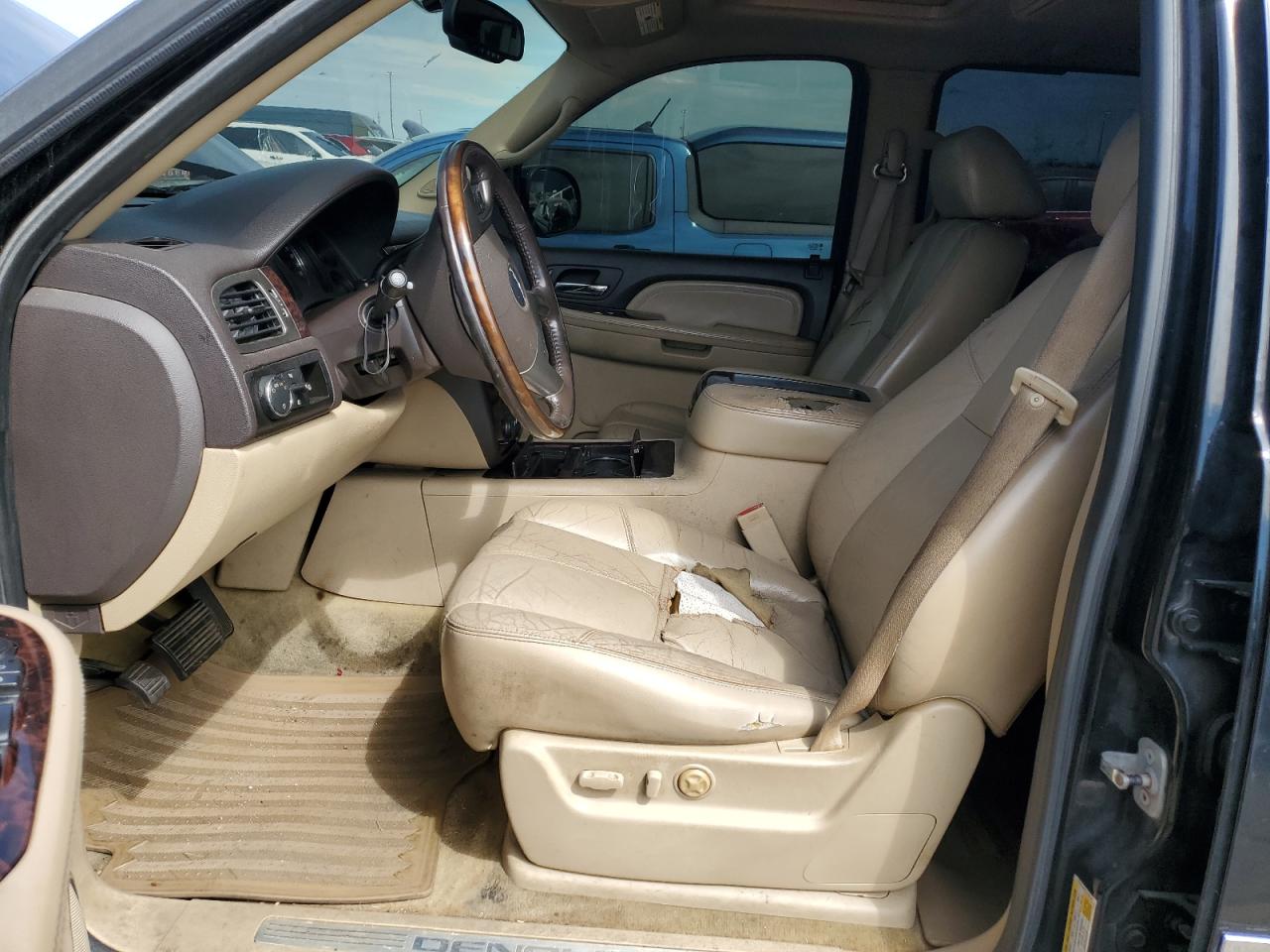 1GKFK63837J296388 2007 GMC Yukon Denali