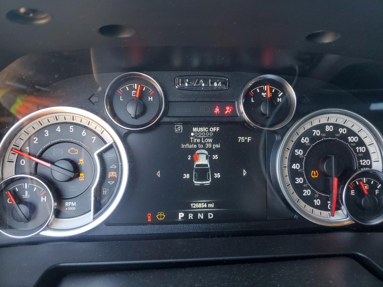 1C6RR7LT3JS338050 2018 Ram 1500 Slt