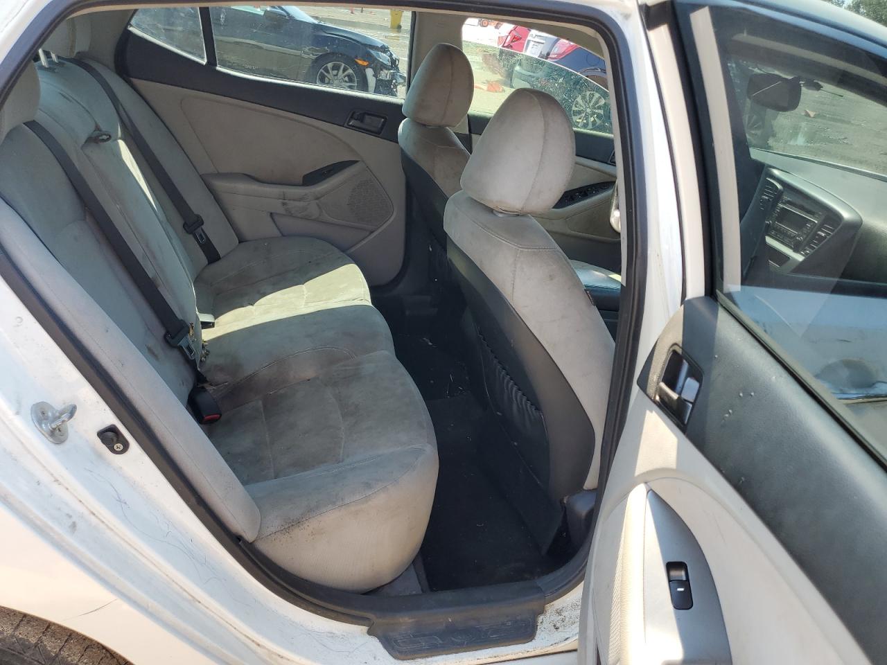 KNAGM4A78C5271575 2012 Kia Optima Lx