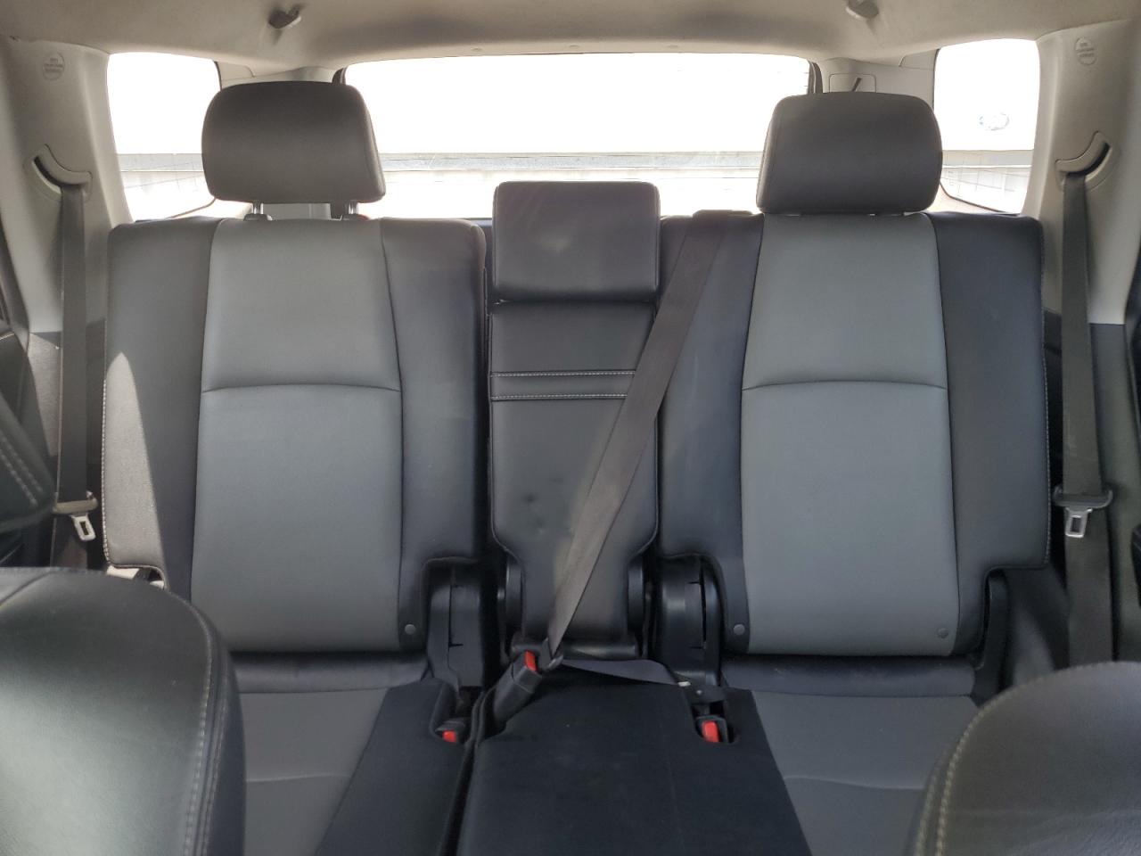 JTEBU5JR5K5637572 2019 Toyota 4Runner Sr5