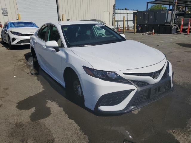 Vin: 4t1g11ak7pu815389, lot: 64705024, toyota camry se night shade 20234