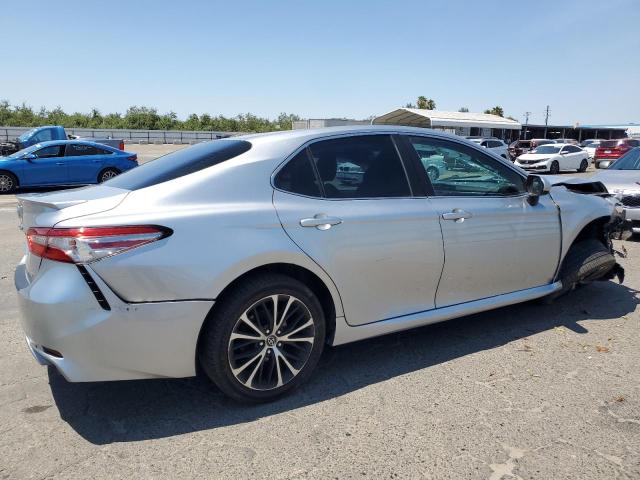 VIN 4T1B11HK0JU644542 2018 Toyota Camry, L no.3