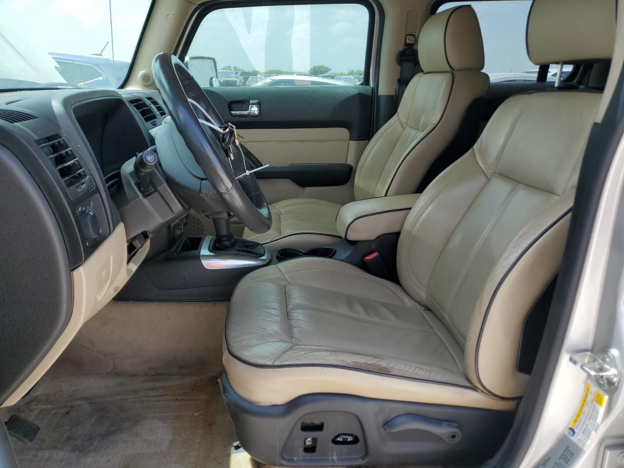 5GTMNJEE7A8121763 2010 Hummer H3 Luxury