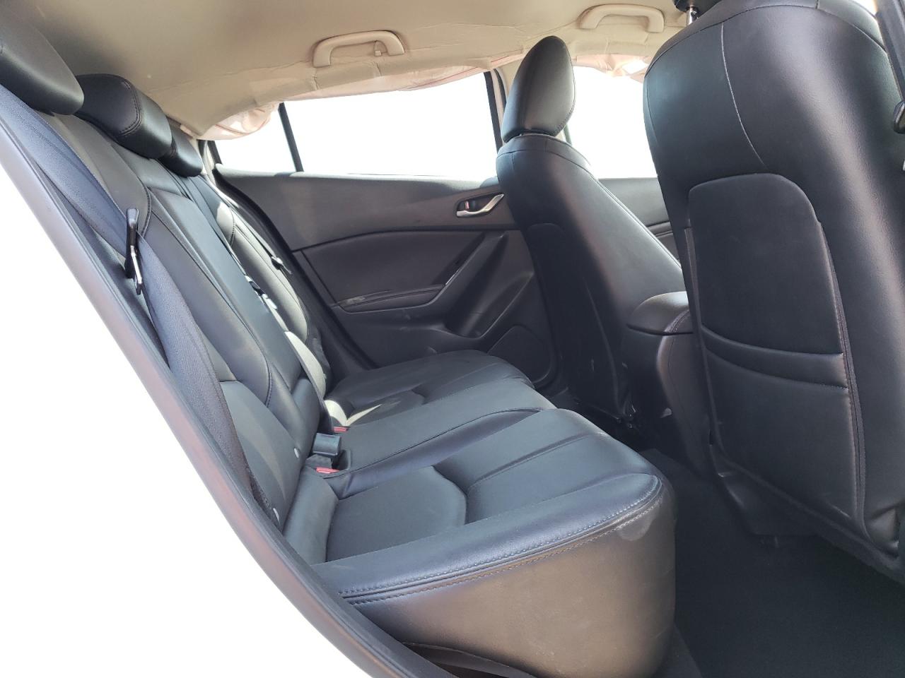 3MZBN1L30JM184468 2018 Mazda 3 Touring