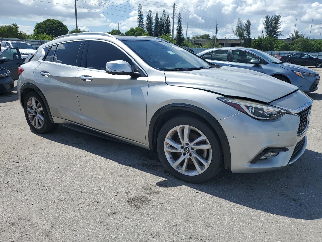 SJKCH5CP6HA022776 2017 Infiniti Qx30 Base