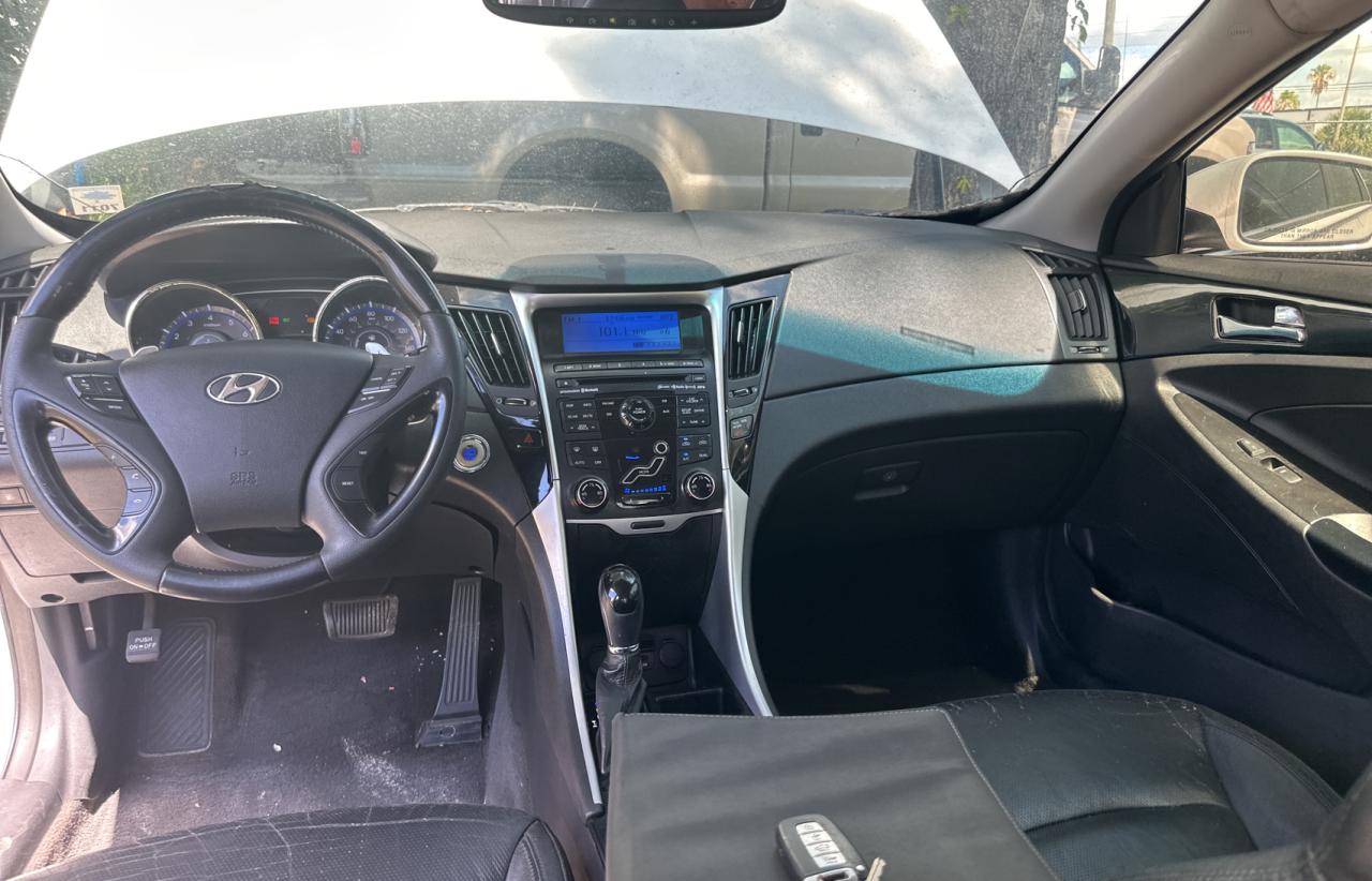 5NPEC4AB7BH237952 2011 Hyundai Sonata Se