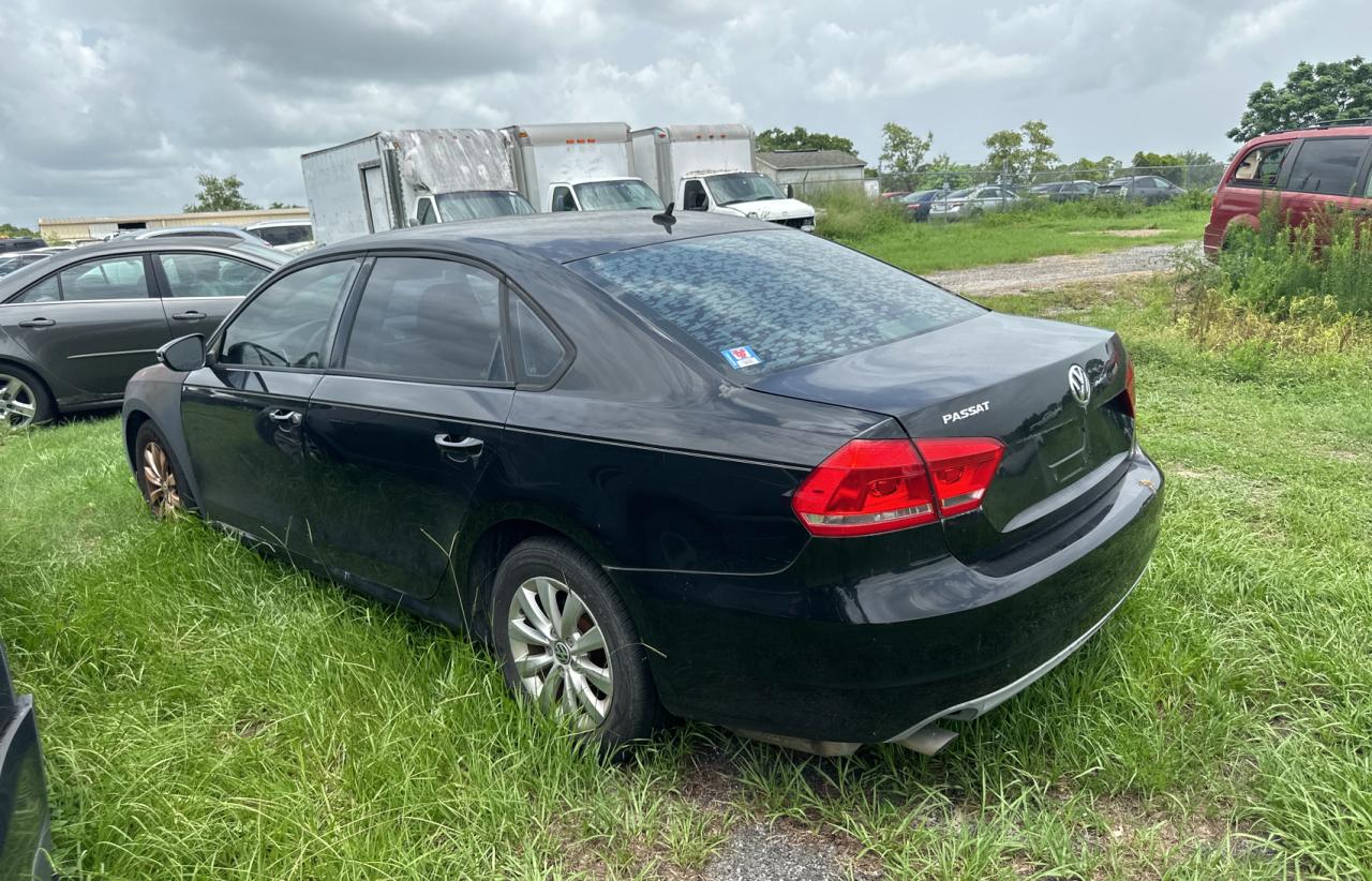 2012 Volkswagen Passat S vin: 1VWAH7A39CC080221