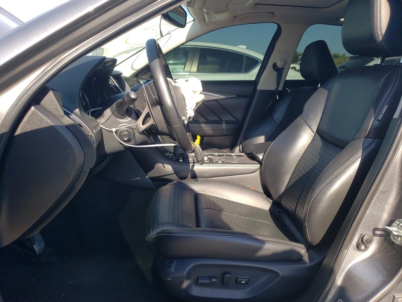 JN1EV7AR0GM340025 2016 Infiniti Q50 Premium