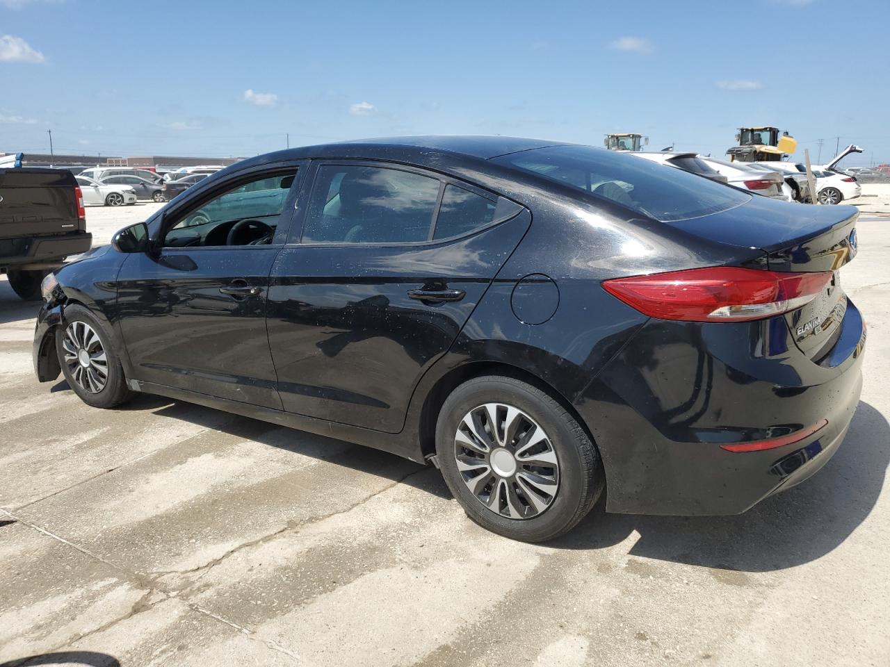 Lot #2960151077 2018 HYUNDAI ELANTRA SE