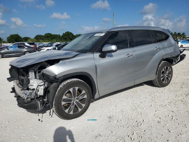 VIN 5TDHZRAH9MS035821 2021 Toyota Highlander, Xle no.1