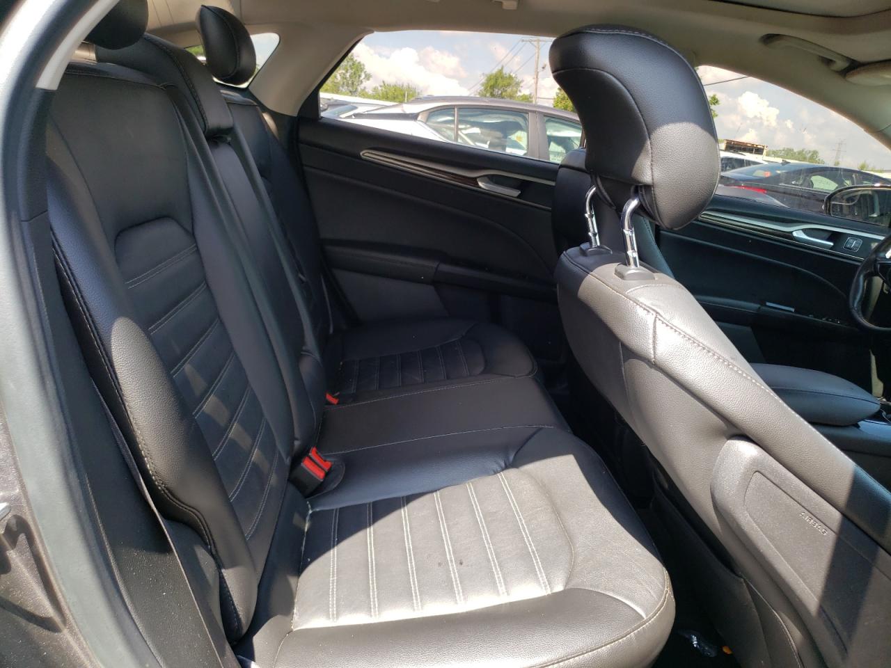 1FA6P0HD1E5406141 2014 Ford Fusion Se