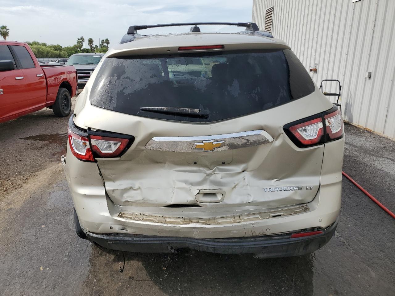 1GNKRHKD2GJ228347 2016 Chevrolet Traverse Lt