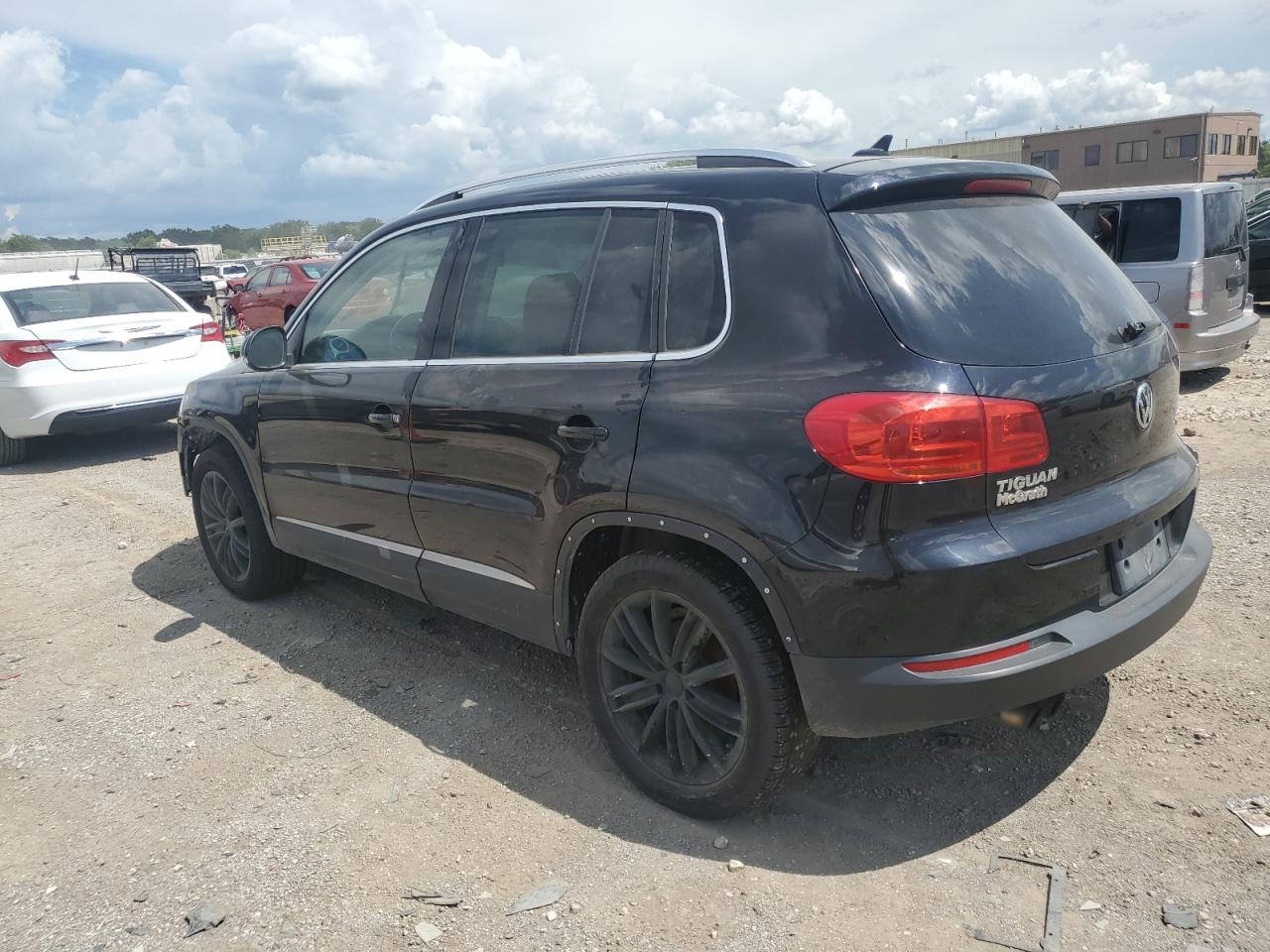 2013 Volkswagen Tiguan S vin: WVGBV7AXXDW512412