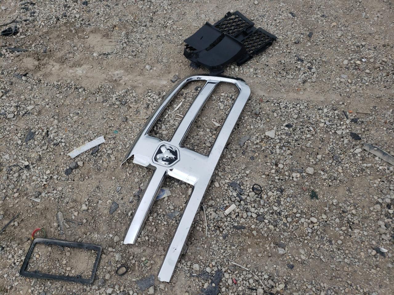 1C6RR7GG7RS129502 2024 Ram 1500 Classic Slt