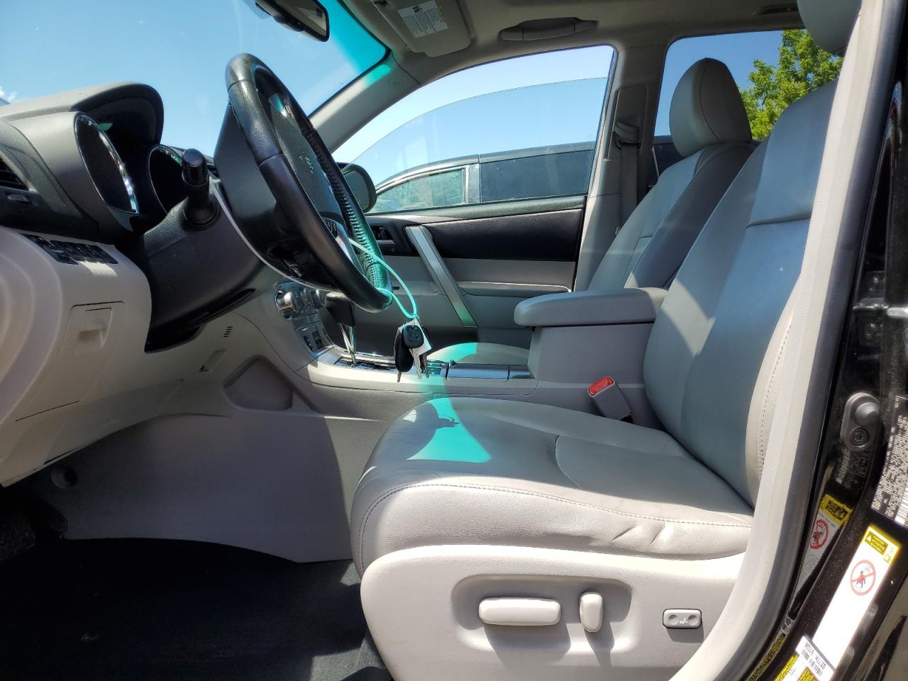 5TDBK3EH2CS131077 2012 Toyota Highlander Base