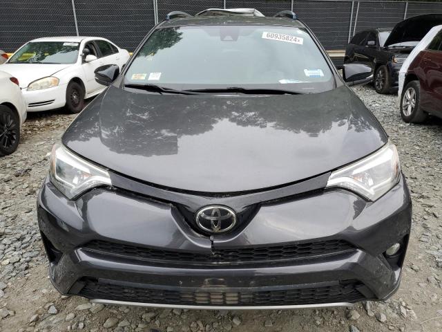 2017 TOYOTA RAV4 SE - JTMJFREV3HJ159001