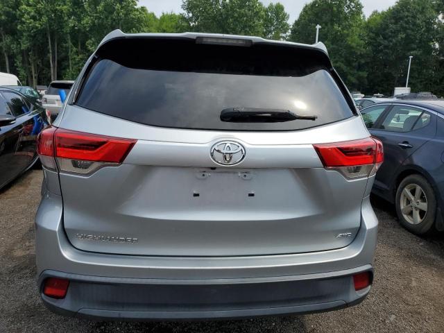 2018 Toyota Highlander Le VIN: 5TDBZRFH3JS876642 Lot: 62013234