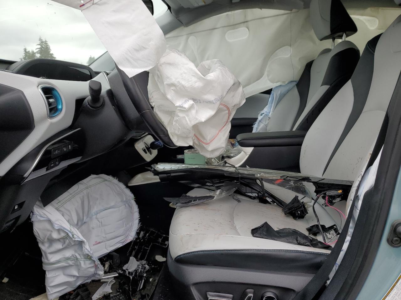 JTDKARFU4H3048177 2017 Toyota Prius