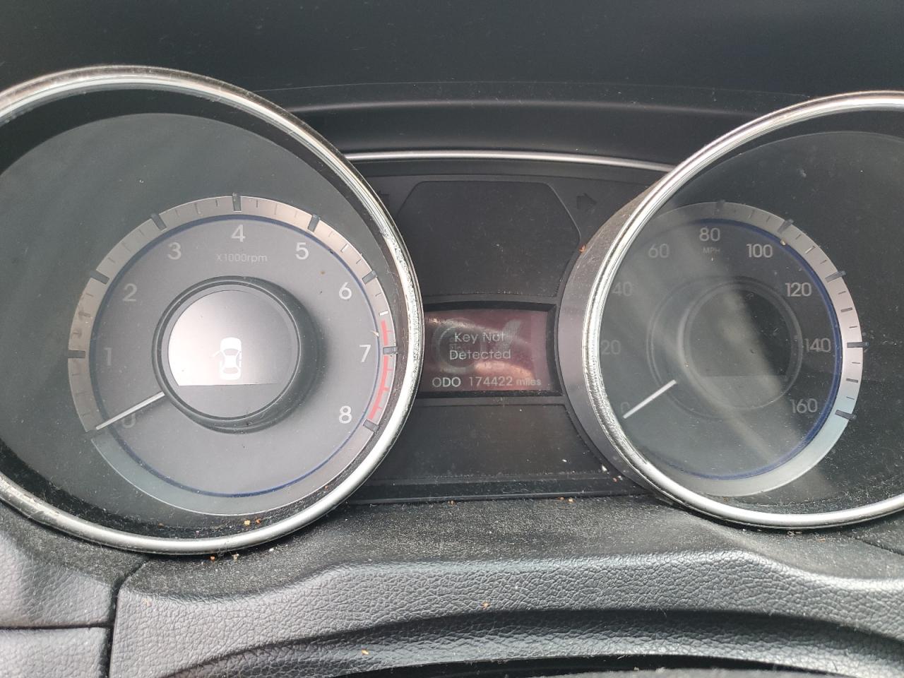 5NPEC4ACXBH034725 2011 Hyundai Sonata Se