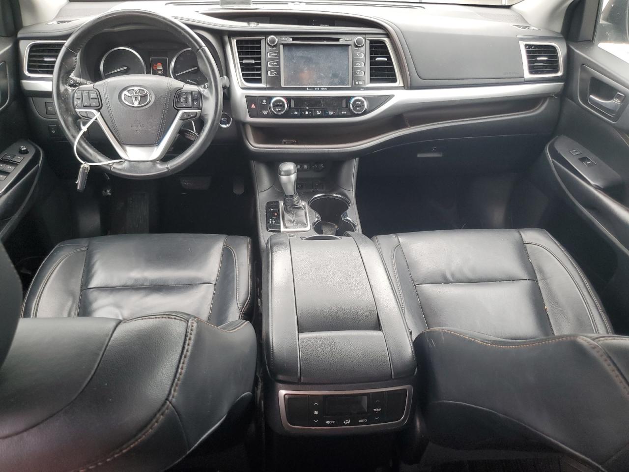 5TDKZRFH7JS543571 2018 Toyota Highlander Se