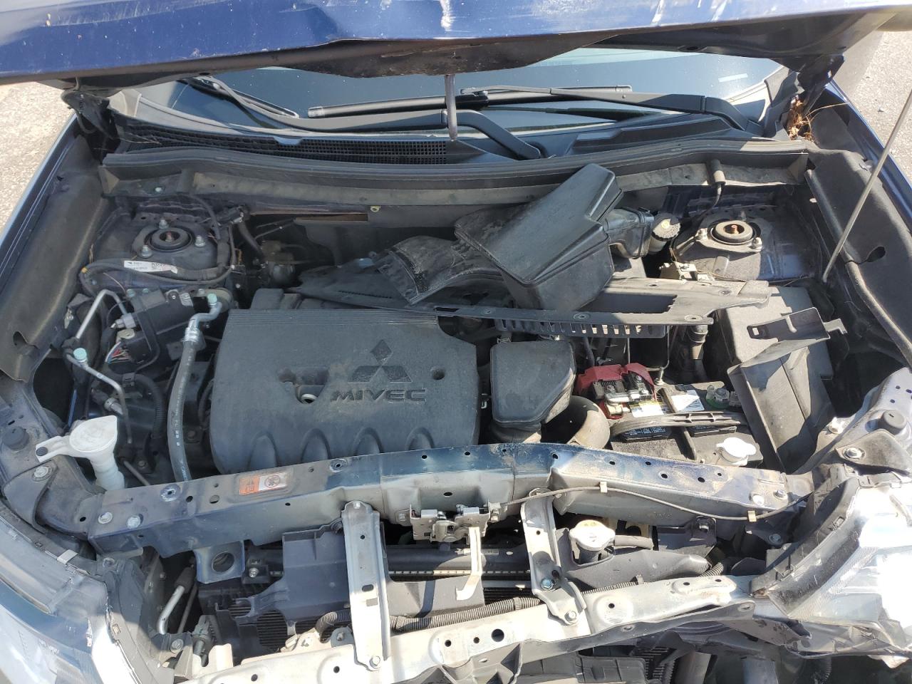 JA4AD3A34HZ036844 2017 Mitsubishi Outlander Se