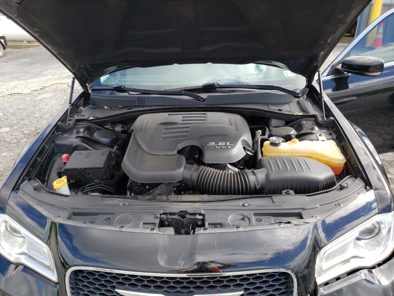 2C3CCARG0FH781640 2015 Chrysler 300 Limited