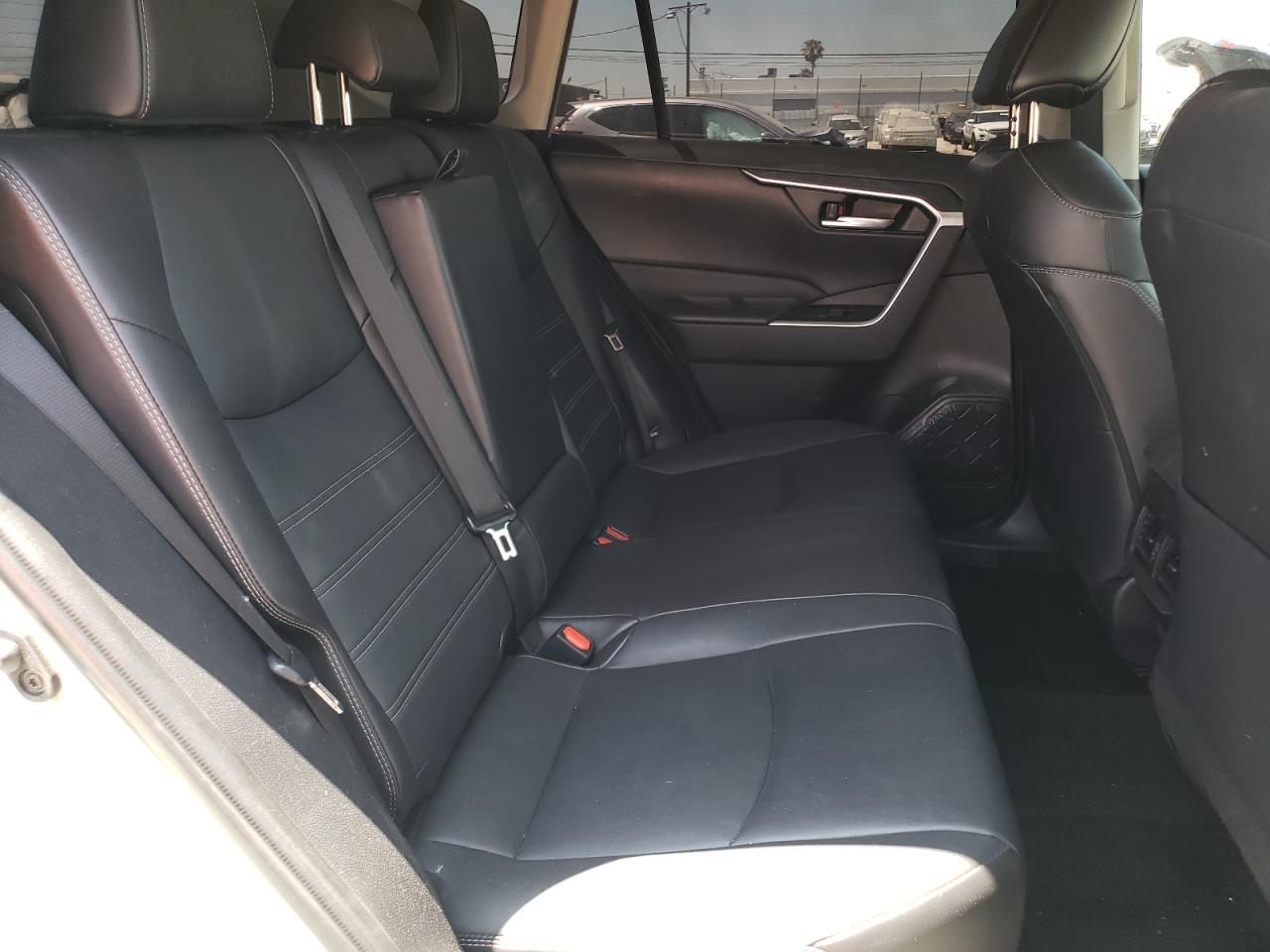 2T3C1RFV5NW236728 2022 Toyota Rav4 Xle Premium