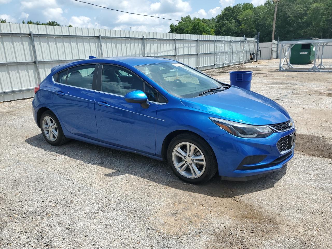 Lot #2769171584 2017 CHEVROLET CRUZE LT