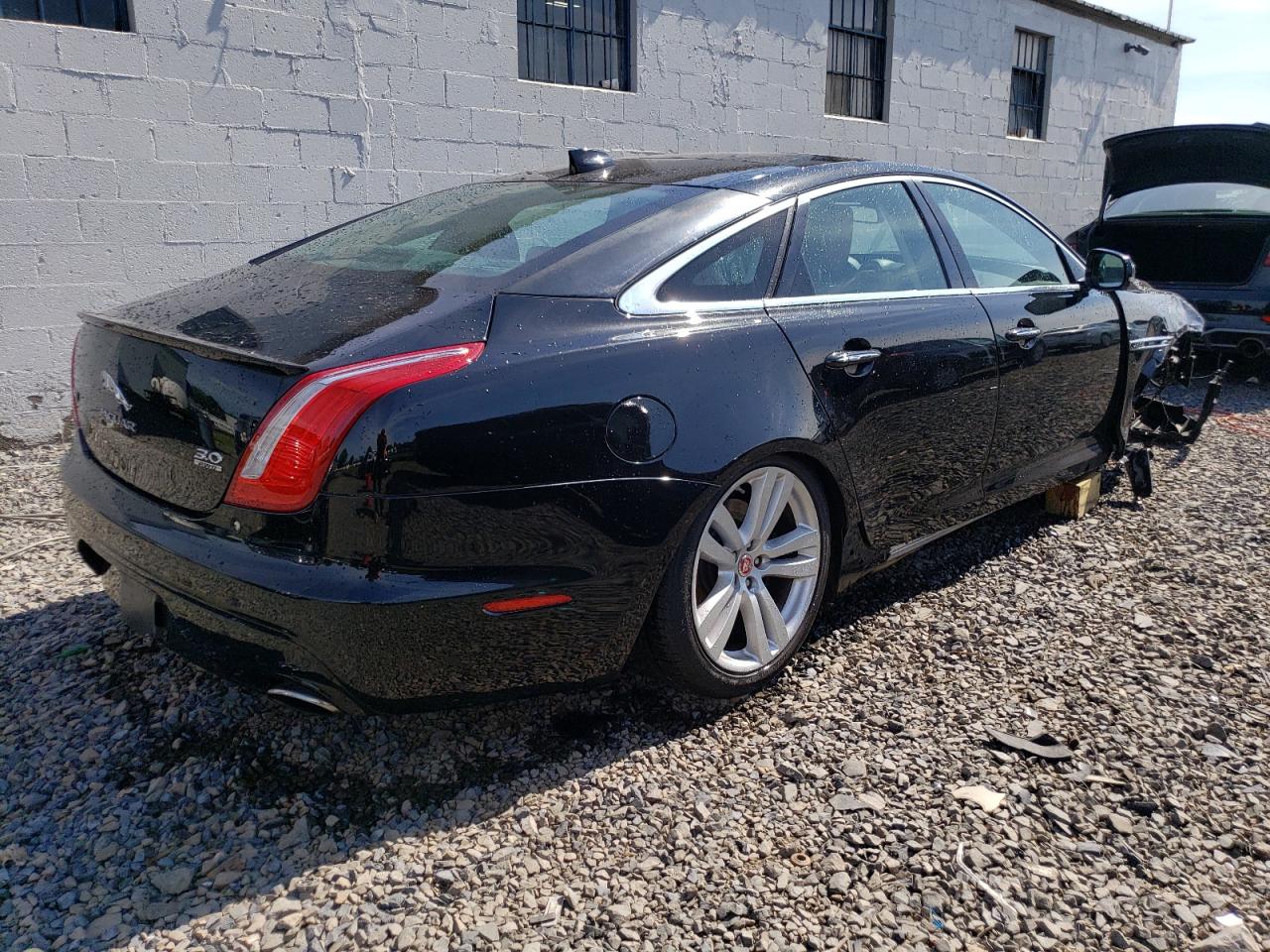 2016 Jaguar Xj vin: SAJWJ1CD3G8W00990