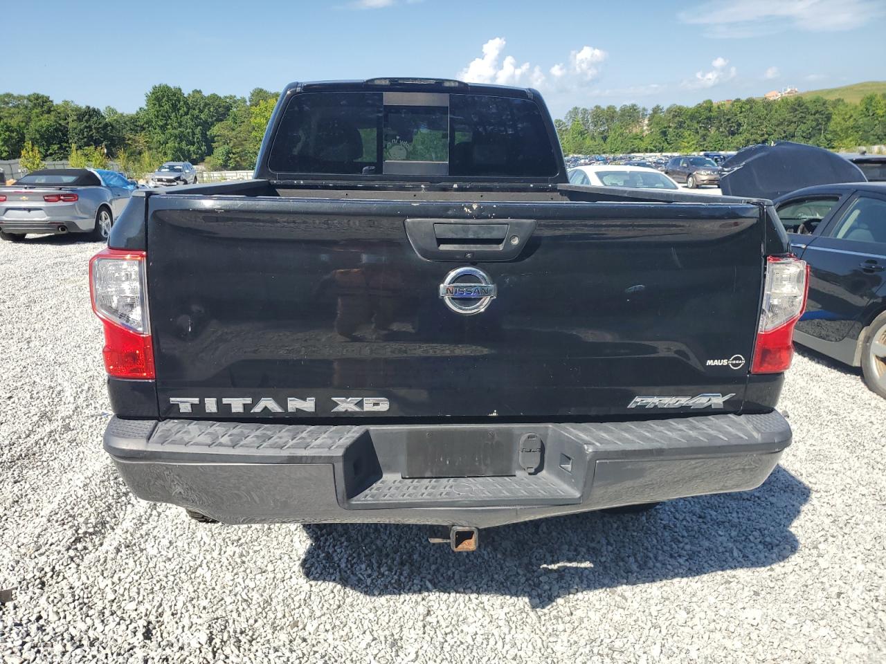 2017 Nissan Titan Xd Sl vin: 1N6BA1F41HN552737