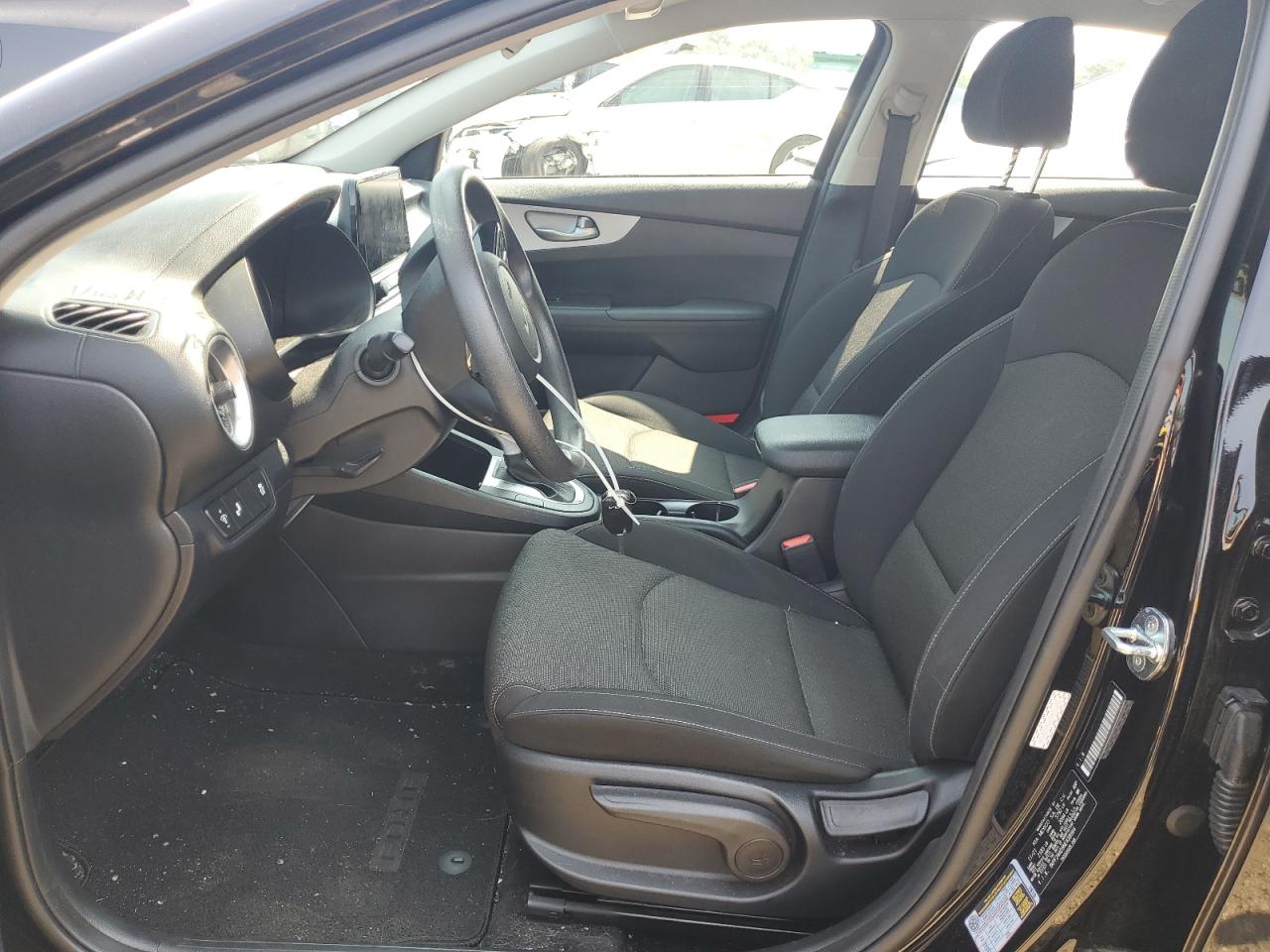 3KPF24AD9NE438964 2022 Kia Forte Fe