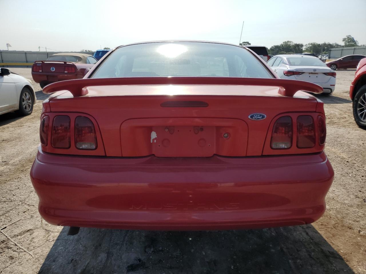 1FAFP4044WF101392 1998 Ford Mustang