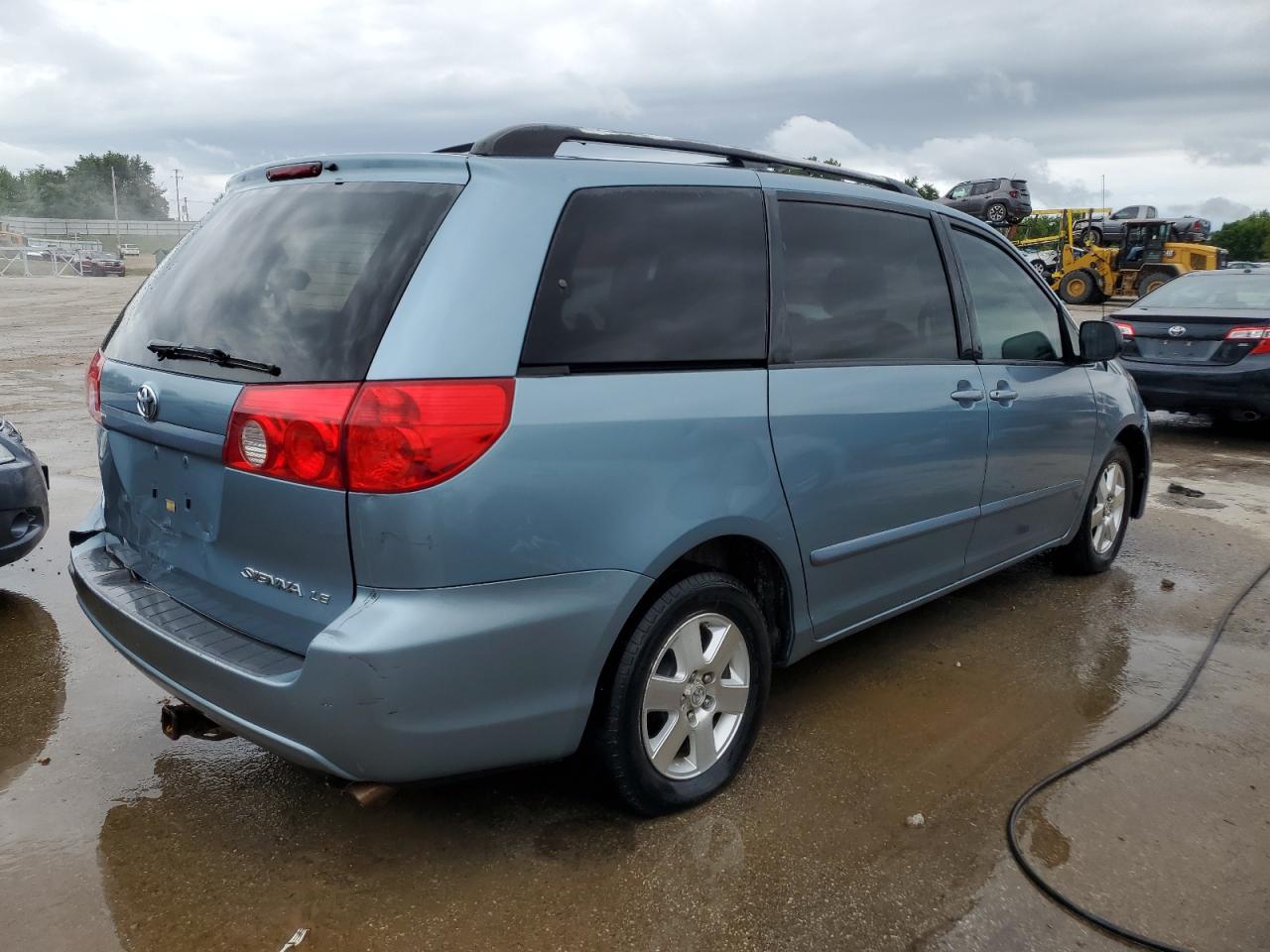 Lot #2751377969 2008 TOYOTA SIENNA CE