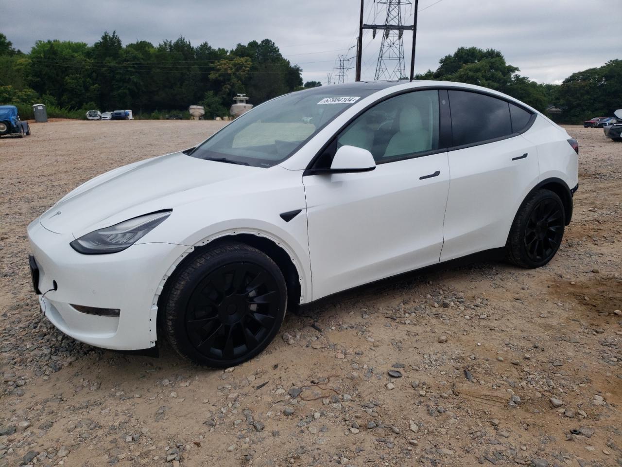 5YJYGAEE3MF144450 2021 Tesla Model Y