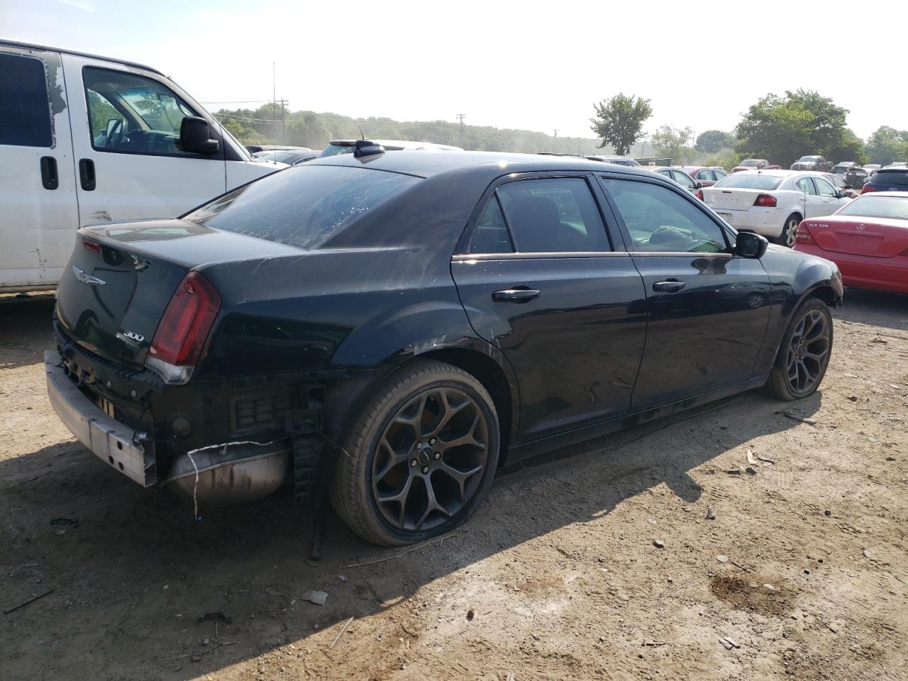 2018 Chrysler 300 Touring vin: 2C3CCAAG0JH201596