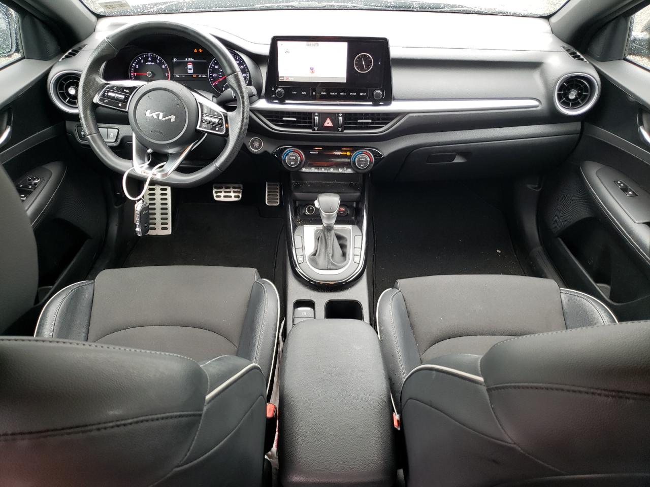 3KPF54AD1NE508884 2022 Kia Forte Gt Line