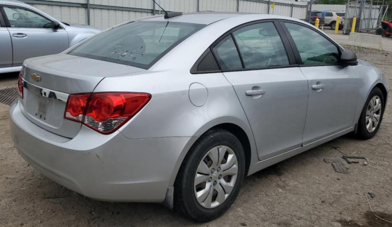 2015 Chevrolet Cruze Ls vin: 1G1PA5SG8F7281217