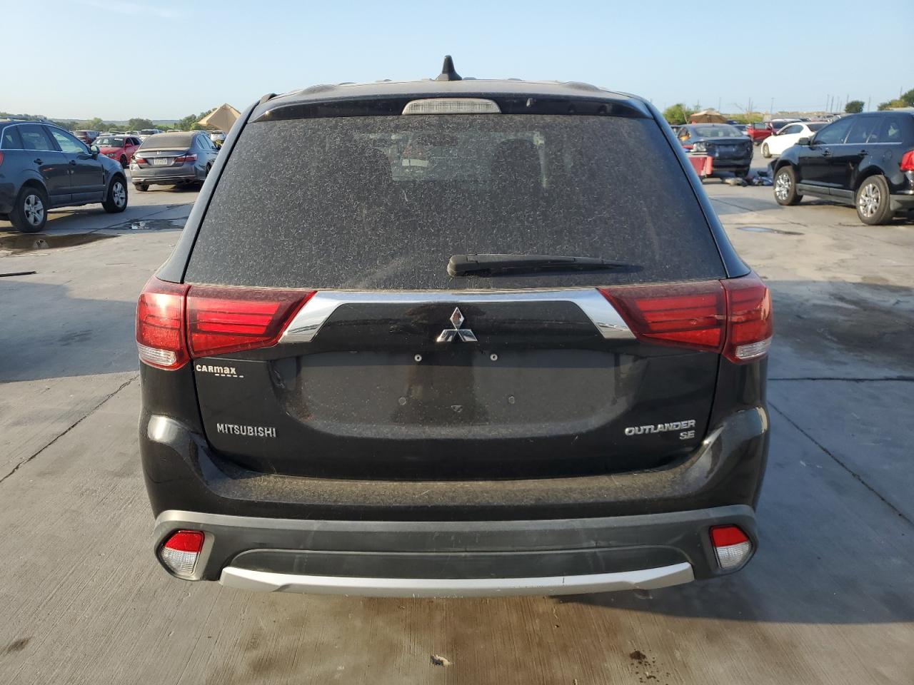 JA4AD3A38JJ002717 2018 Mitsubishi Outlander Se