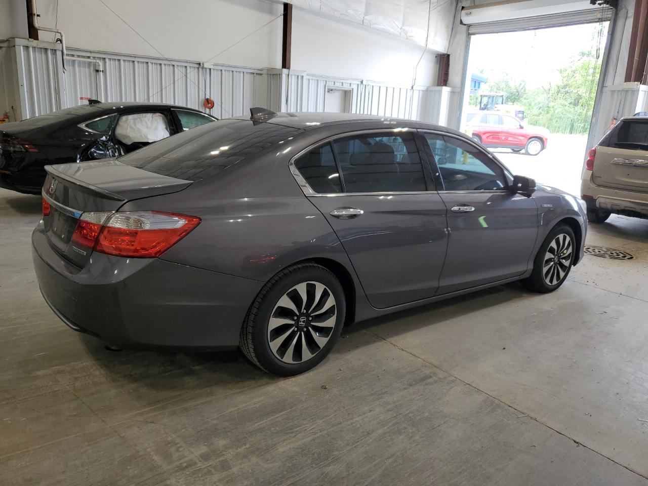 2015 Honda Accord Hybrid Exl vin: 1HGCR6F5XFA008412