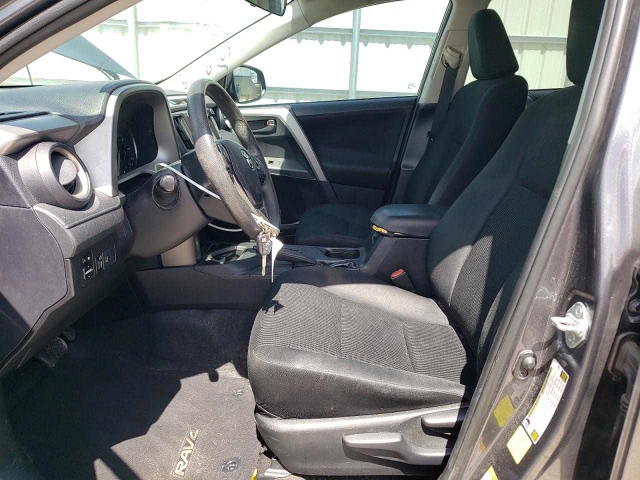 2T3ZFREV6HW338007 2017 Toyota Rav4 Le