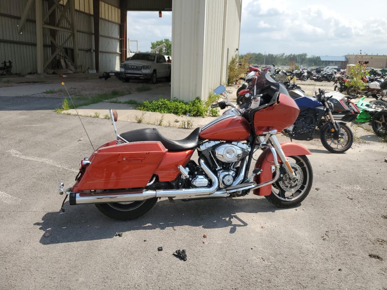 Harley Davidson Road Glide Custom 2013 FLTRX103