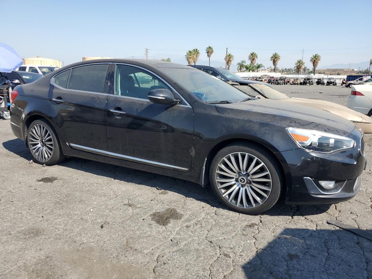 2014 Kia Cadenza Premium vin: KNALN4D79E5129195