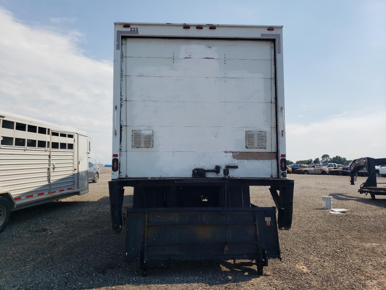 Lot #2736602805 2017 FREIGHTLINER M2 106 MED