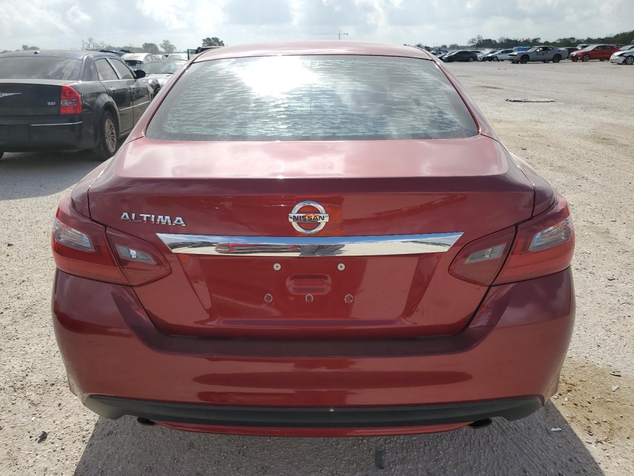 2018 Nissan Altima 2.5 vin: 1N4AL3AP6JC280621